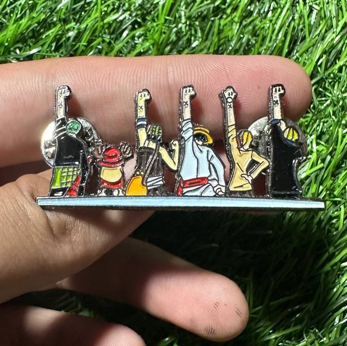 Pin Enamel Chrome Black Glossy Hitam Mengkilap Modern