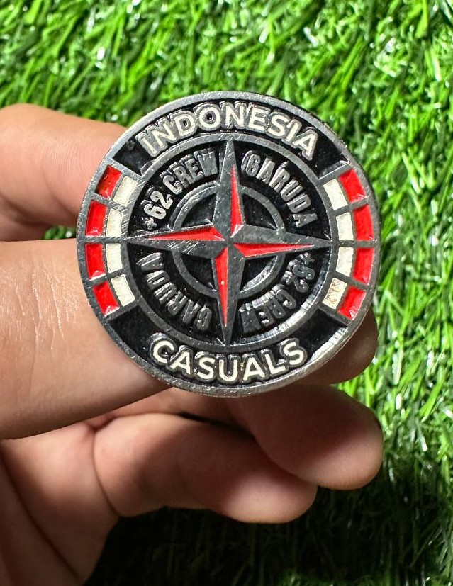 Pin Enamel Chrome Silver Glossy Logam Tebal 1.5mm